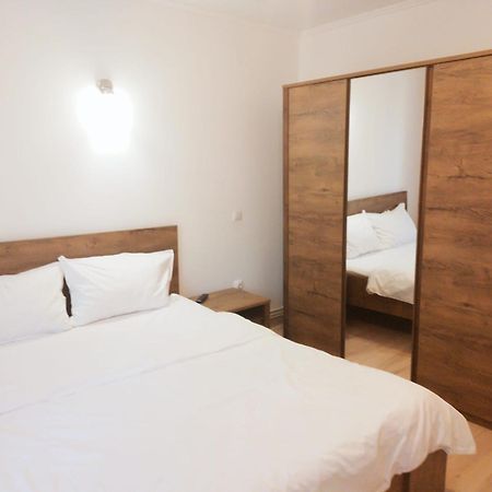 Gold Apartments Baia Mare Ngoại thất bức ảnh